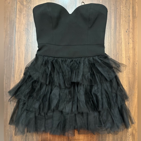 Likely Glynn Mini Dress Size 4 Black Tulle Ruffle Strapless Revolve Chic Party - Picture 4 of 15